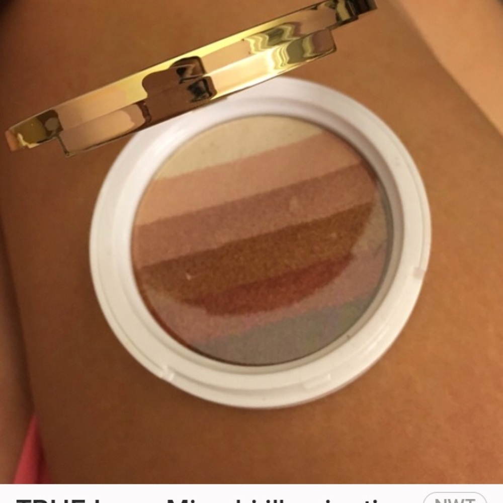 TRUE Isaac Mizrahi illuminating shimmer bronzer! - Picture 4 of 4